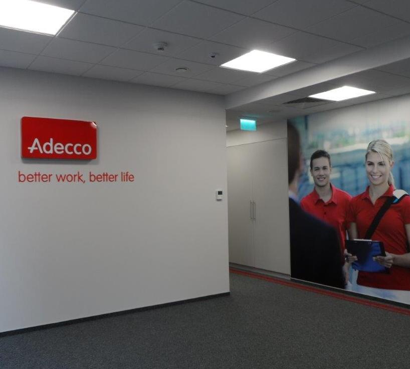 Adecco - Realizacja w biurowcu Sienna Center
